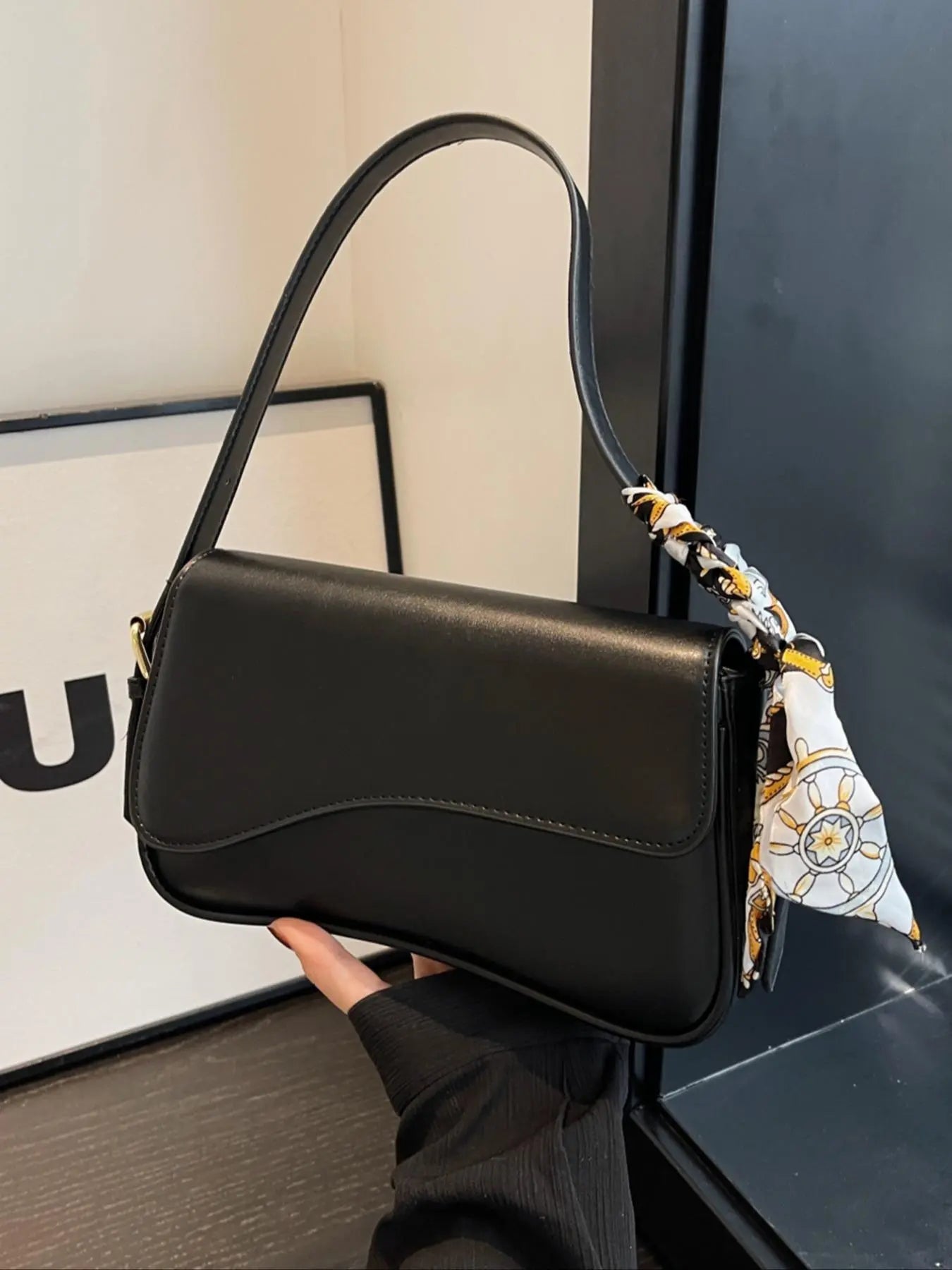 26 Spring/Summer Women'S Saddle Bag, Daily Shoulder Bag and Crossbody Bag, Classic Shoulder Bag, Elegant Magnetic Sealed Saddle Bag, Suitable for Daily Use, Party Attendance