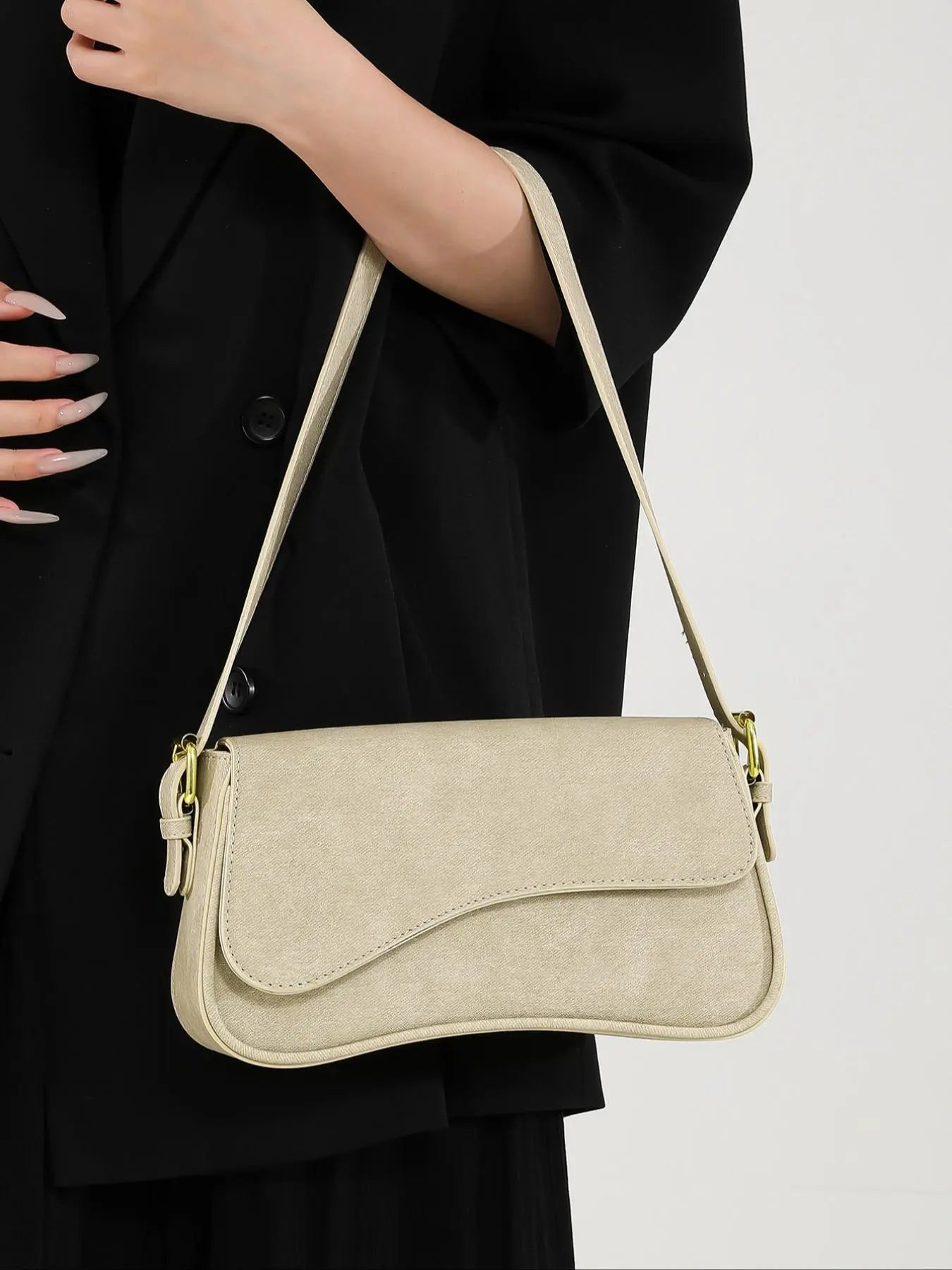 26 Spring/Summer Women'S Saddle Bag, Daily Shoulder Bag and Crossbody Bag, Classic Shoulder Bag, Elegant Magnetic Sealed Saddle Bag, Suitable for Daily Use, Party Attendance